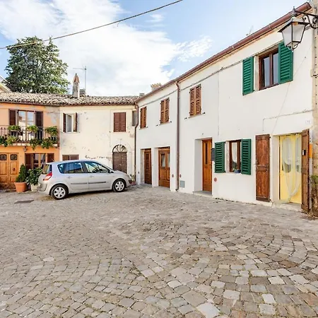 Σπίτι διακοπών With Breathtaking Views In The Medieval Village