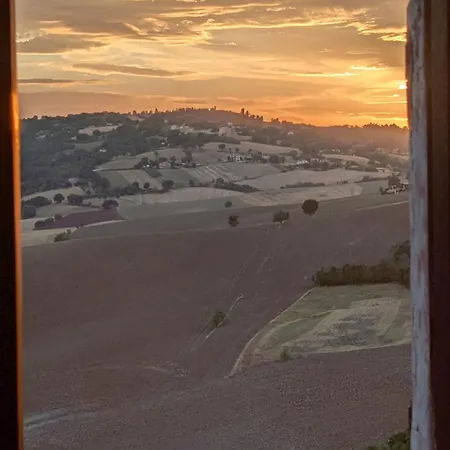 With Breathtaking Views In The Medieval Village 別荘 Barchi